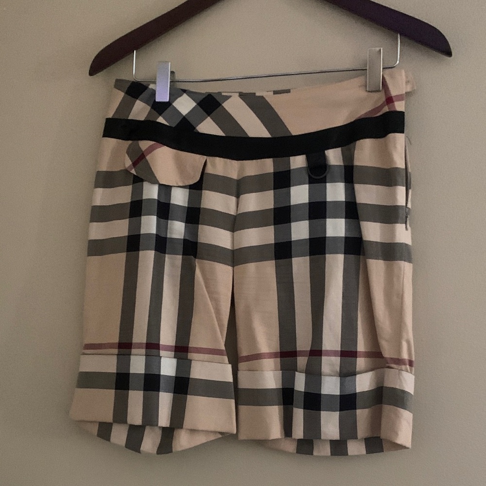 Burberry Beige Black Plaid Women's Shorts